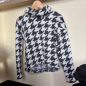 Columbia Black and White Houndstooth Turtleneck Sweater